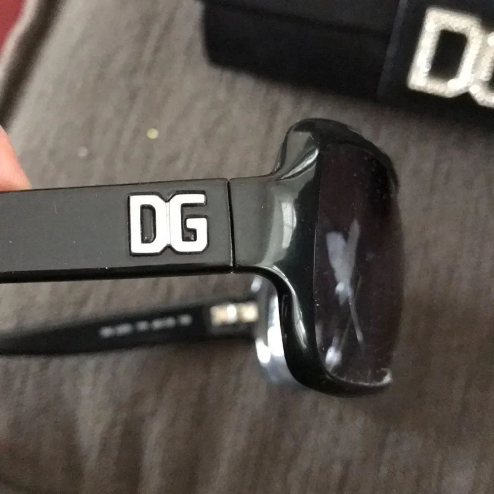 Dolce Gabbana Black sunglasses and hard case - Picture 3 of 8